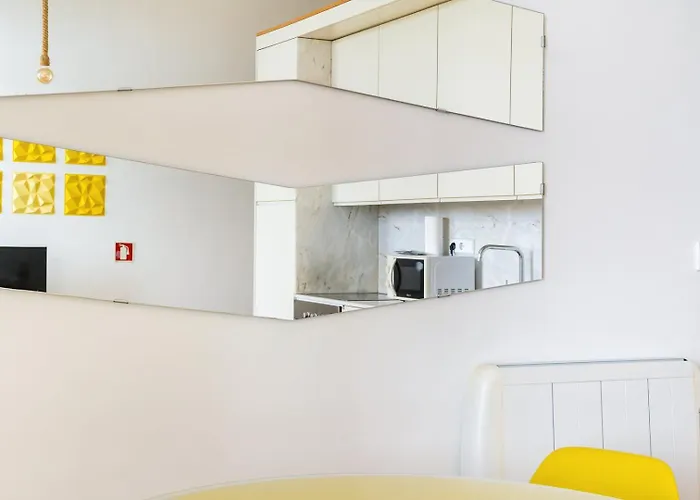 شقة Guestready - Urban Oasis With Private Balcony *