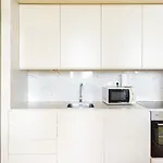 Guestready - Urban Oasis With Private Balcony Apartman *