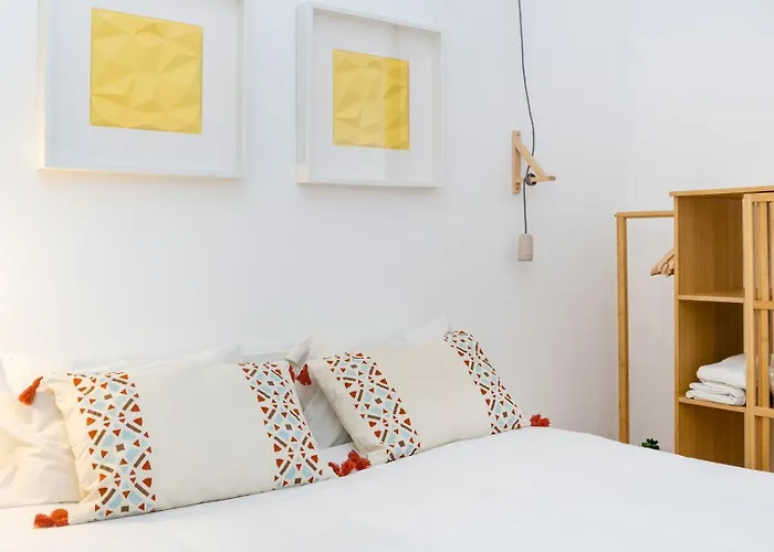 Guestready - Urban Oasis With Private Balcony דירה