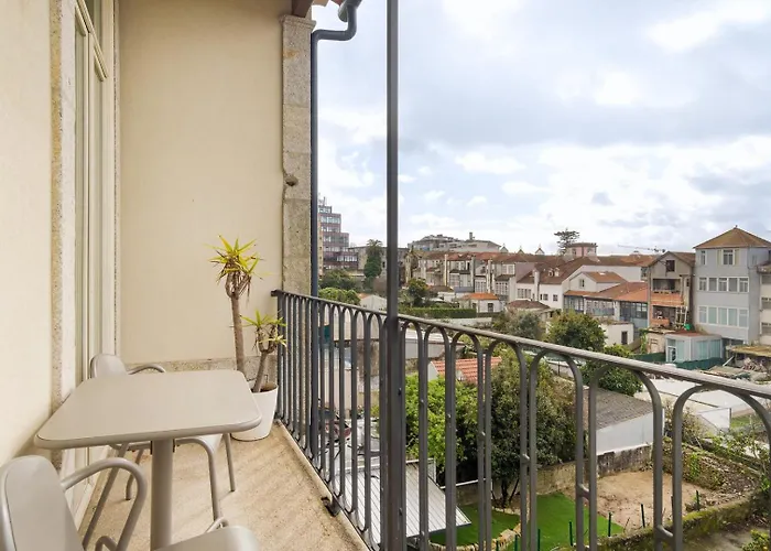 דירה Guestready - Urban Oasis With Private Balcony